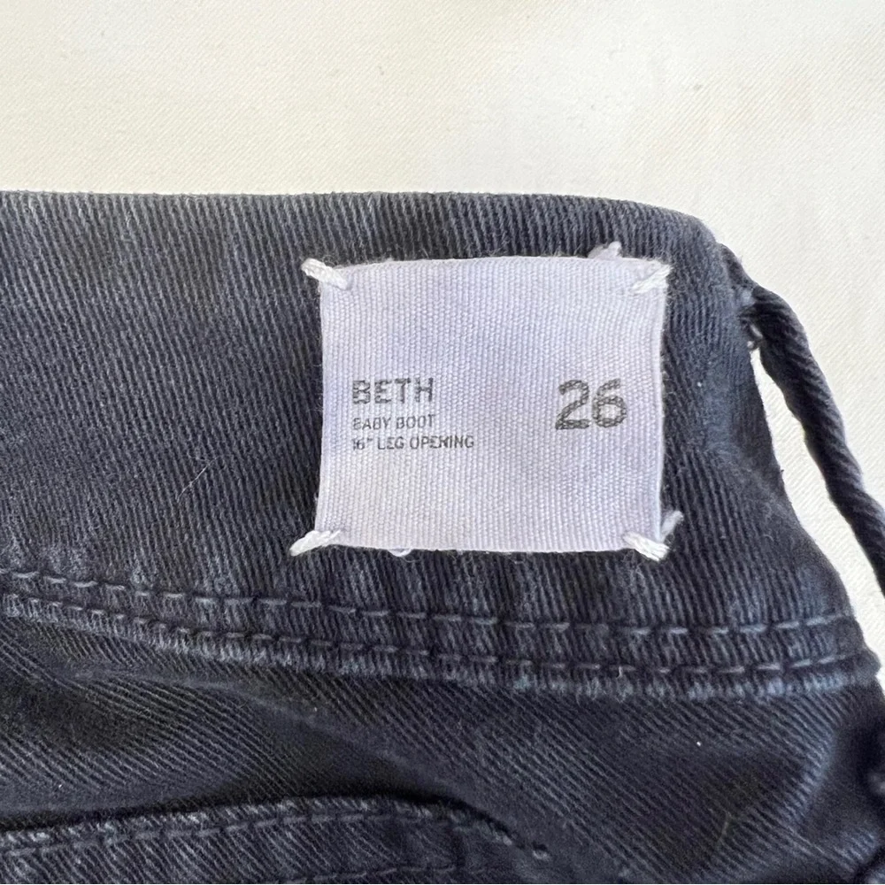 Hudson Beth Dark Blue Wash Baby Bootcut Flared Jean Jeans 26 S - Picture 9 of 13